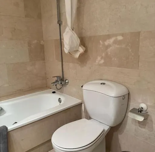 Lejlighed Magna 2 Bed With Speacular Sea Views *