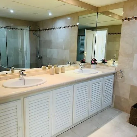 Magna 2 Bed With Speacular Sea Views Apartment