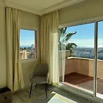 Magna 2 Bed With Speacular Sea Views アパート
